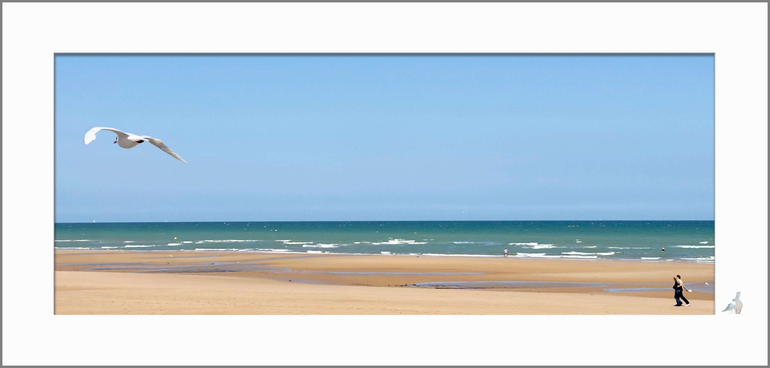 Plage, photographie de la série Entre-vu de Catherine Clemenceau, tirage en vente à la galerie La Goélette du Goéland